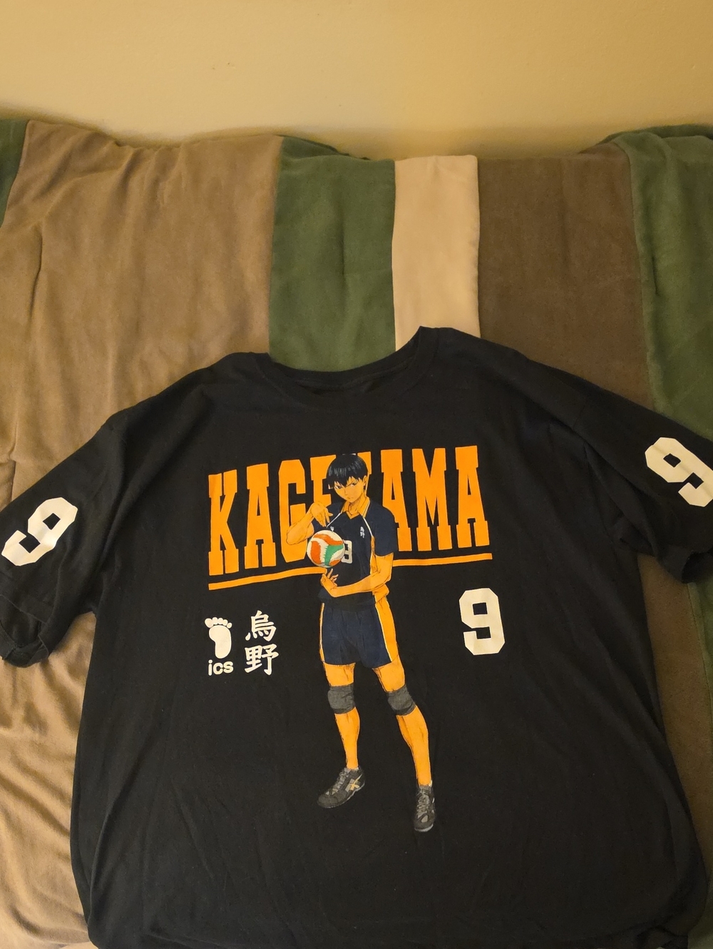 Kageyama Volleyball Graphic Tee in Black and Orange